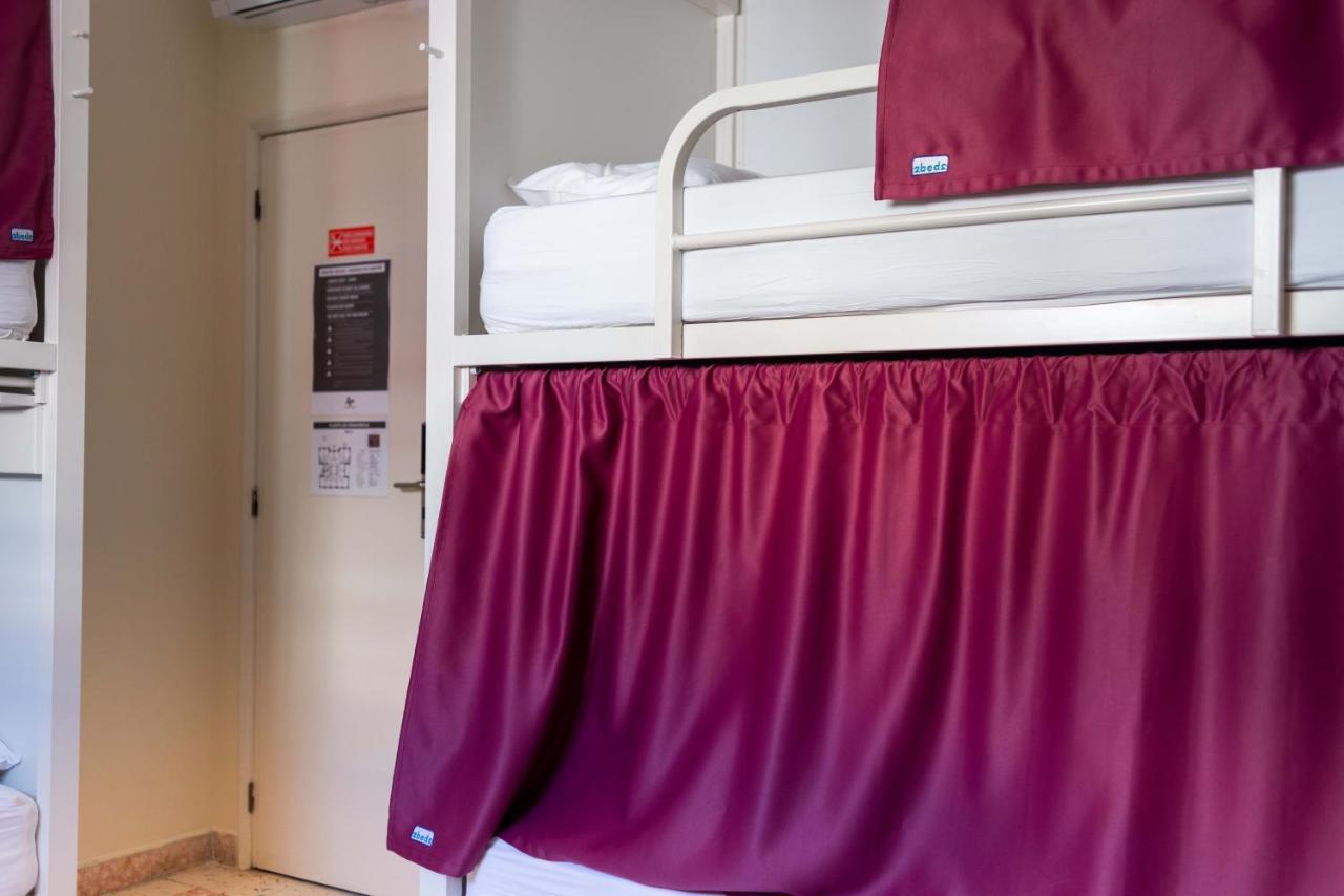 Sant Jordi Hostel